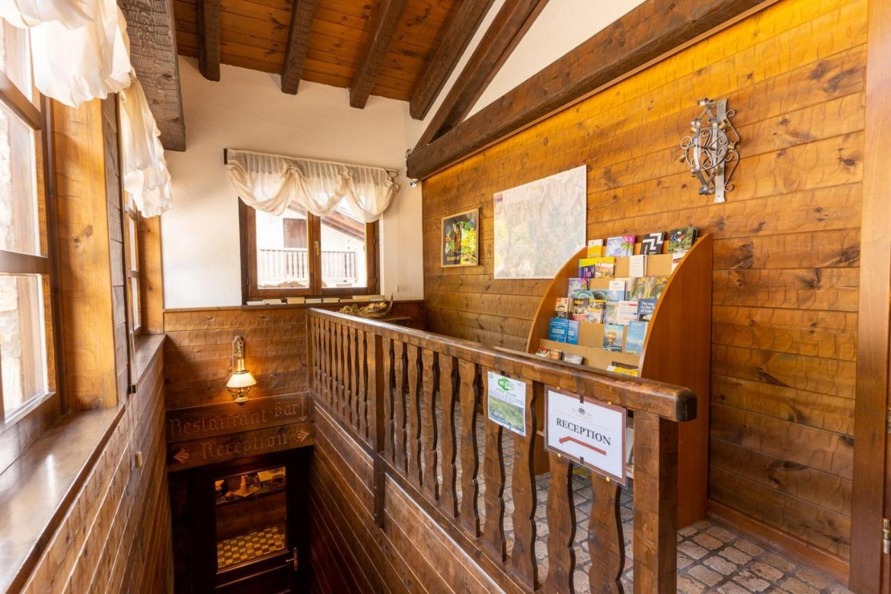 סנט-רמי-אן-בוסס Hotel Des Alpes מראה חיצוני תמונה