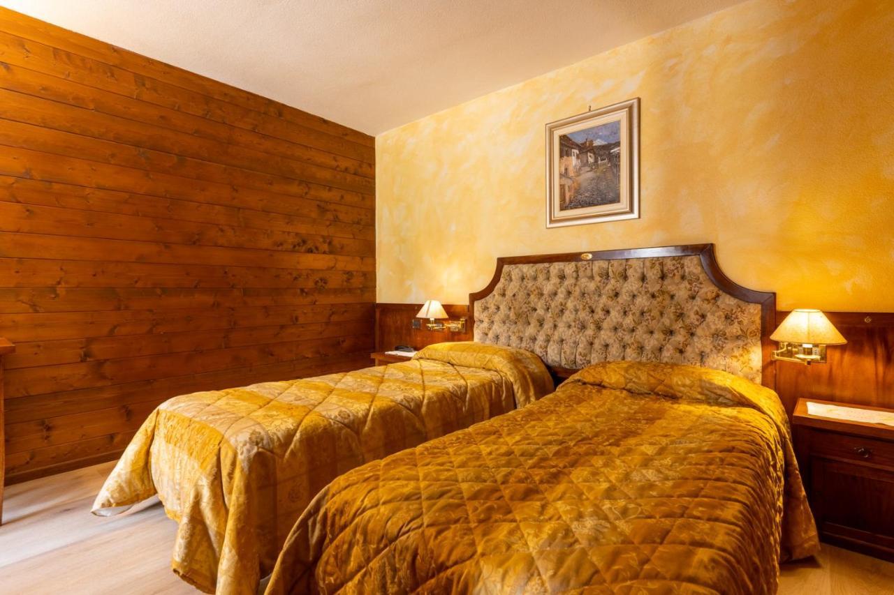 סנט-רמי-אן-בוסס Hotel Des Alpes מראה חיצוני תמונה